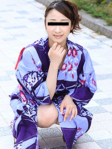 遛狗时遇见爱狗的穿浴衣美女！佐佐木怜}