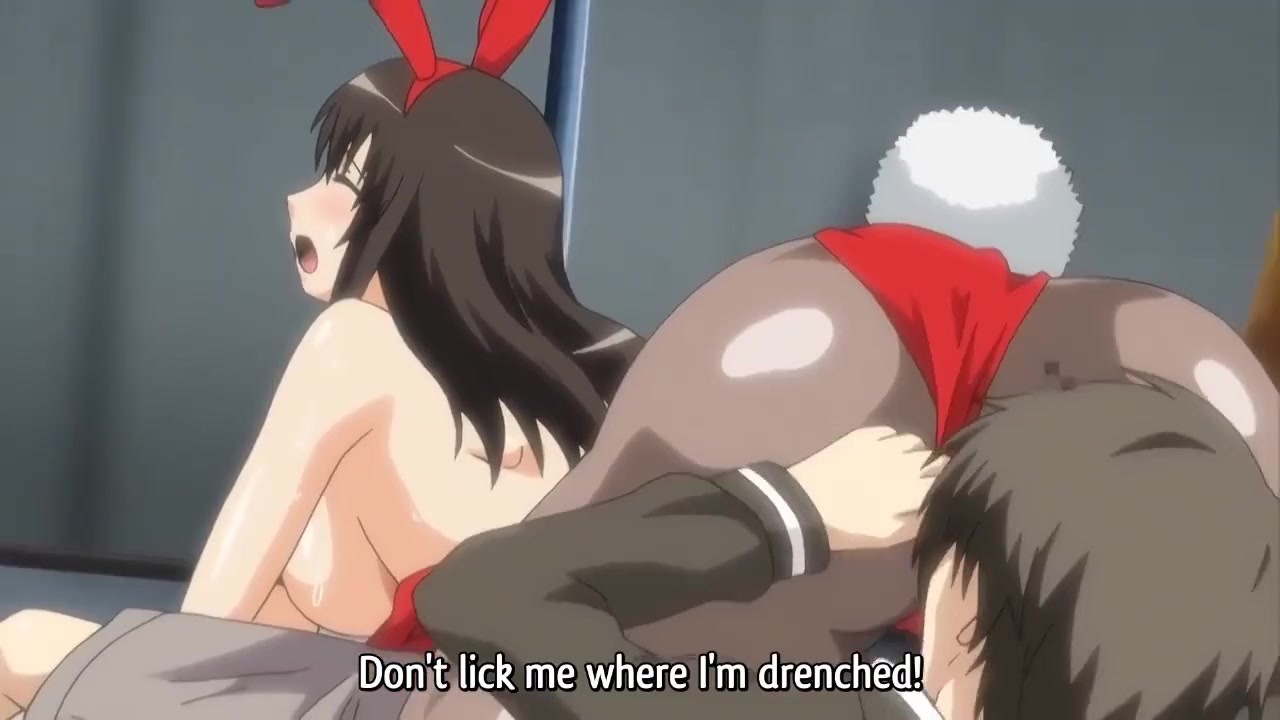 俱乐部会所与2个欲火中烧女孩的三人行}