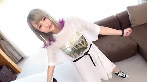 SIRO-4312 【第一枪】【纯白无辜身材】【美臀露】一个20岁的专业学生，对她独特的外表和讨厌的屁股著迷。感觉纯白身体亮起来的天真女友..网上AV应用→AV体验拍摄1385}